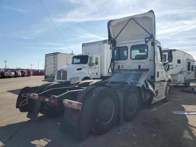 2023 Freightliner Cascadia 126