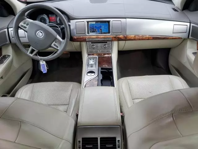 2009 Jaguar XF Premium Luxury