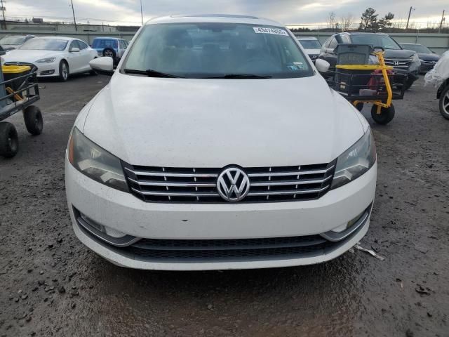 2012 Volkswagen Passat SEL