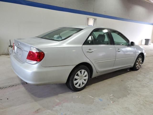 2005 Toyota Camry LE