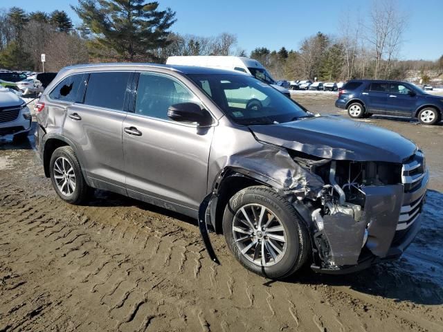 2019 Toyota Highlander SE