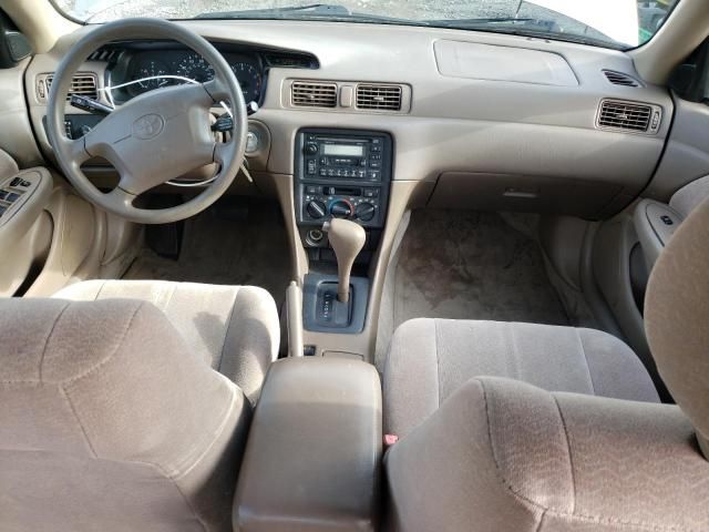 1999 Toyota Camry LE