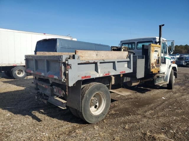 2000 Freightliner Medium Conventional FL70