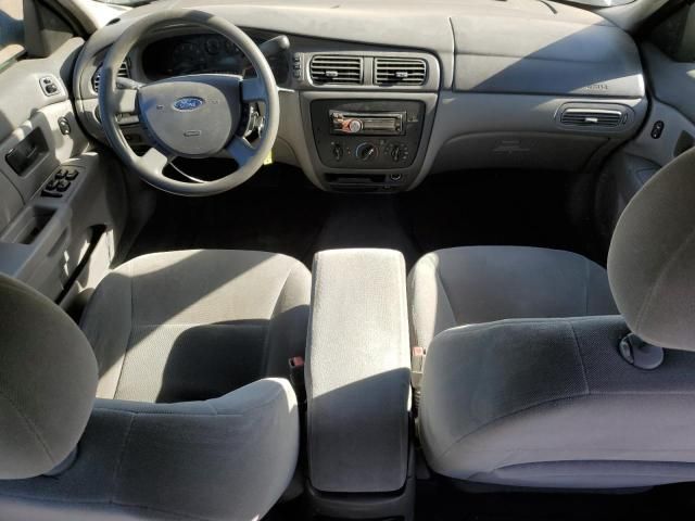 2005 Ford Taurus SE