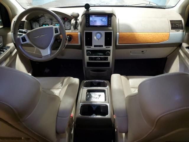 2010 Chrysler Town & Country Limited