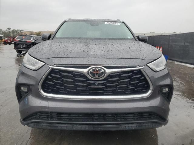 2022 Toyota Highlander Limited