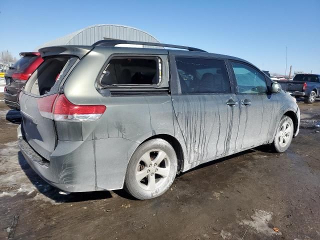 2013 Toyota Sienna LE