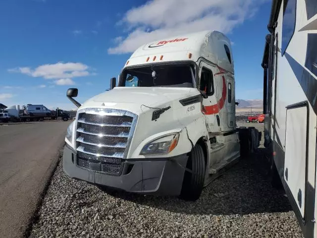 2022 Freightliner Cascadia 126