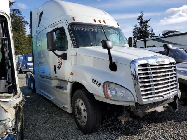 2015 Freightliner Cascadia 125