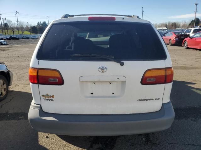 2000 Toyota Sienna LE