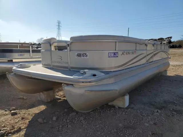 2006 Bennington Marine 2575 RL