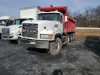 1999 Mack 700 CL700