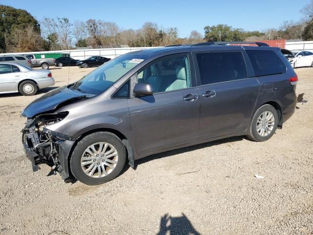 2019 Toyota Sienna XLE