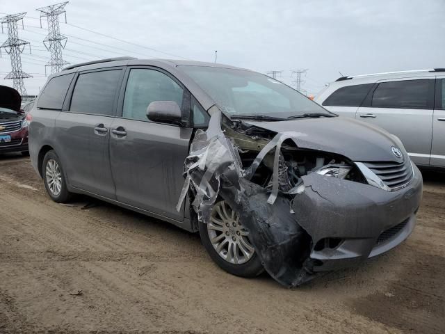 2012 Toyota Sienna XLE