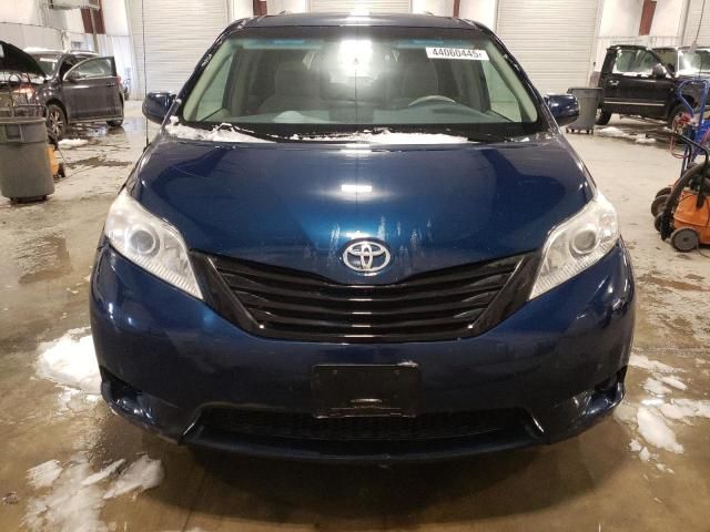 2012 Toyota Sienna LE