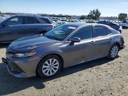 Carros salvage a la venta en subasta: 2018 Toyota Camry L