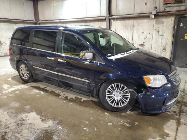 2013 Chrysler Town & Country Touring L