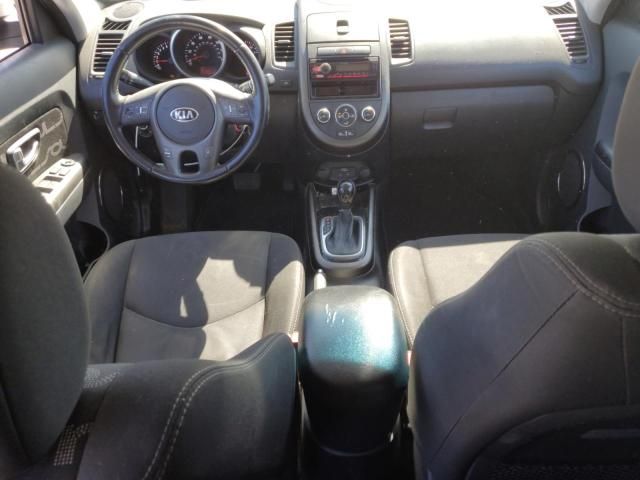 2013 KIA Soul +