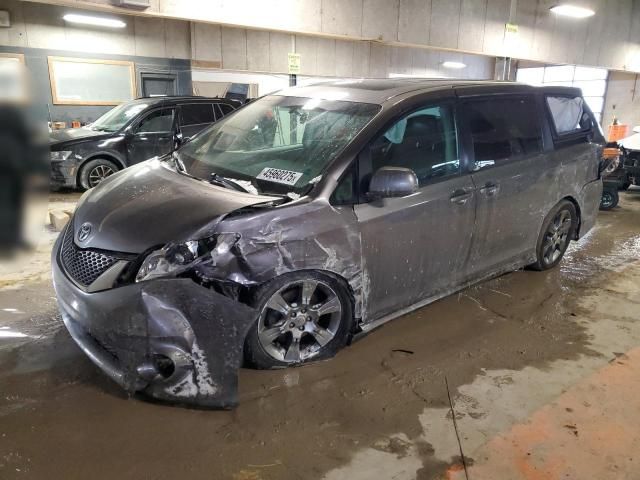 2011 Toyota Sienna Sport