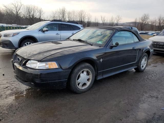 2000 Ford Mustang