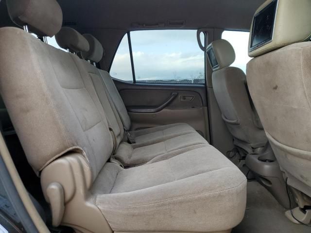 2004 Toyota Sequoia SR5