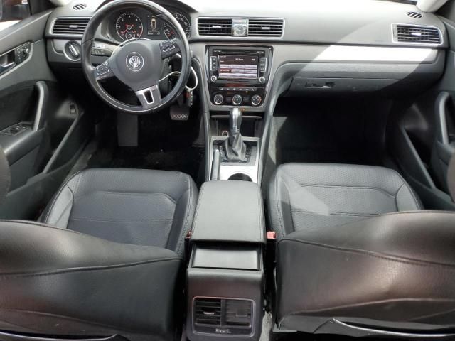 2015 Volkswagen Passat SE