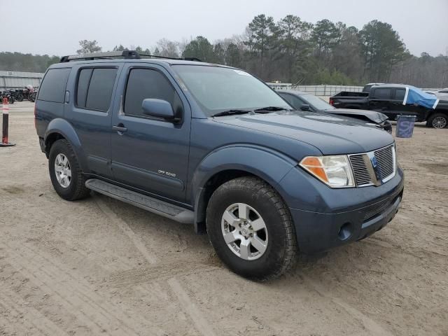 2005 Nissan Pathfinder LE