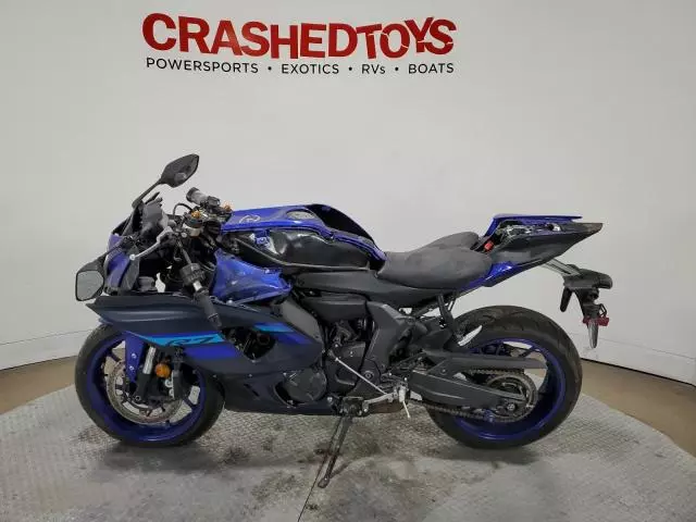 2024 Yamaha YZFR7