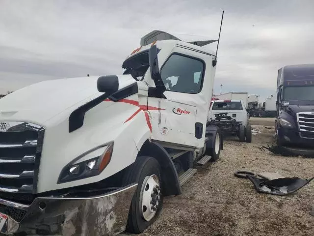 2023 Freightliner Cascadia 116