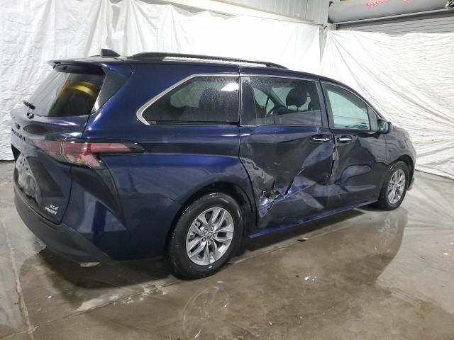 2024 Toyota Sienna XLE