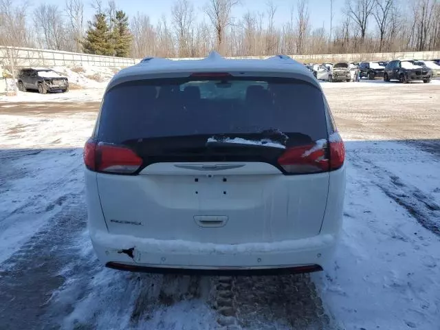 2017 Chrysler Pacifica Touring L