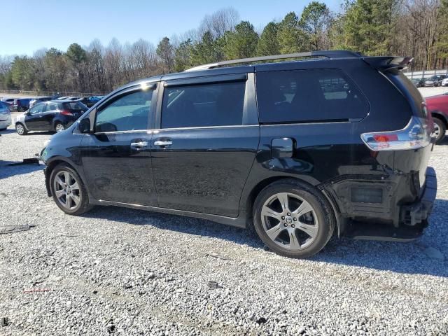 2018 Toyota Sienna SE