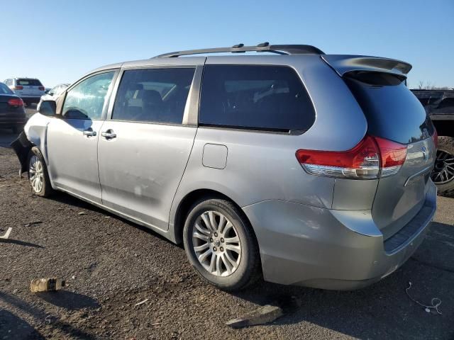 2011 Toyota Sienna XLE