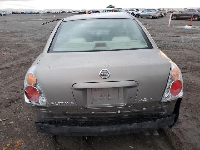 2004 Nissan Altima Base