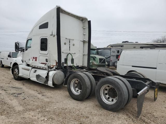 2015 Kenworth Construction T680