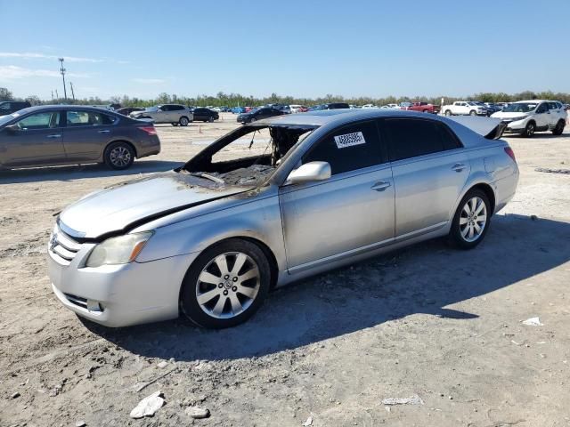 2005 Toyota Avalon XL