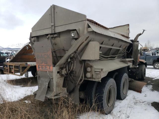 1996 Freightliner Conventional FLD120