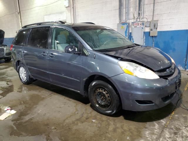 2009 Toyota Sienna CE