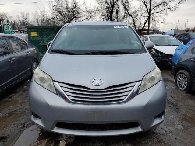 2015 Toyota Sienna LE