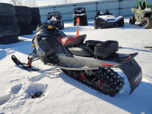 2023 Polaris Snowmobile