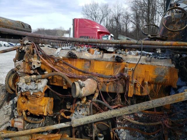 2007 Freightliner FLD132 Semi Truck