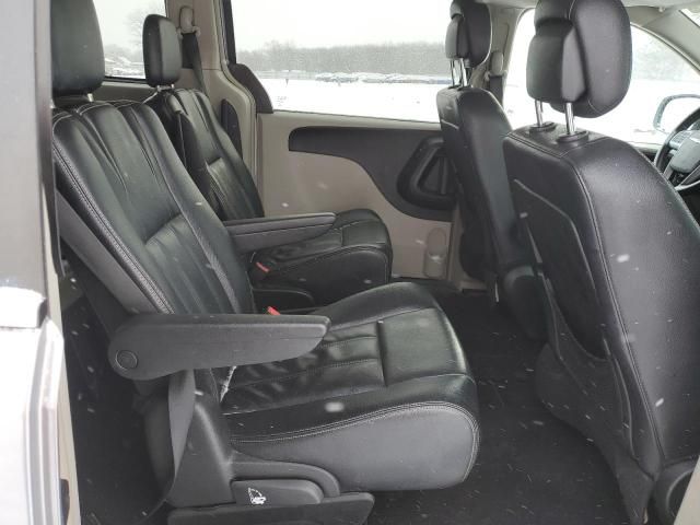 2013 Chrysler Town & Country Touring