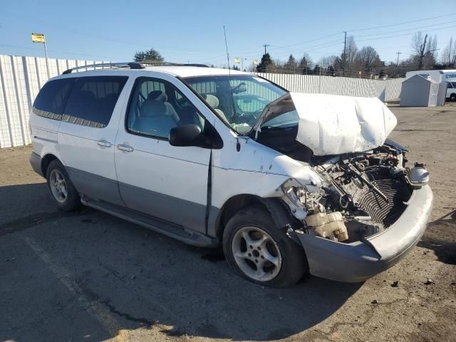 2000 Toyota Sienna LE