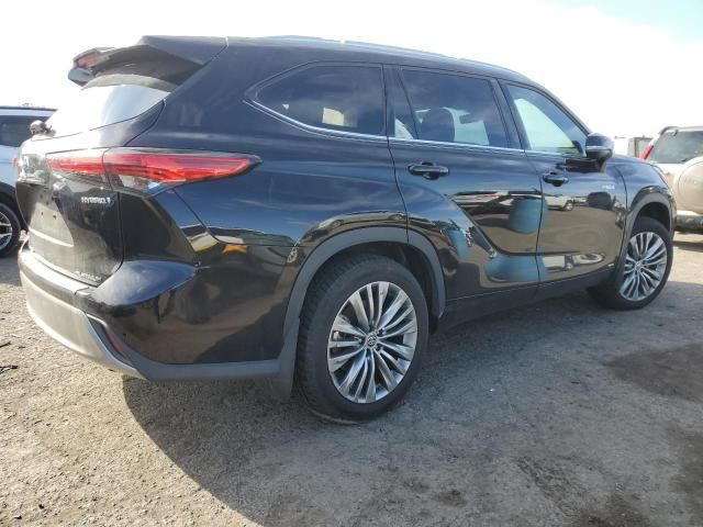 2021 Toyota Highlander Hybrid Platinum