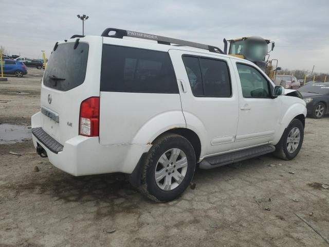 2005 Nissan Pathfinder LE