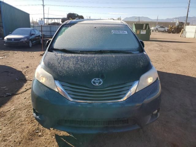 2012 Toyota Sienna XLE