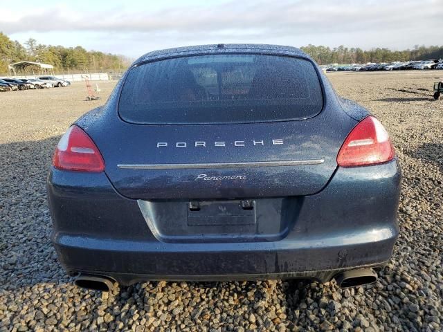 2013 Porsche Panamera 2