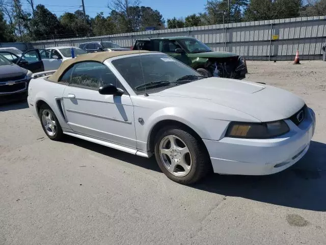 2004 Ford Mustang