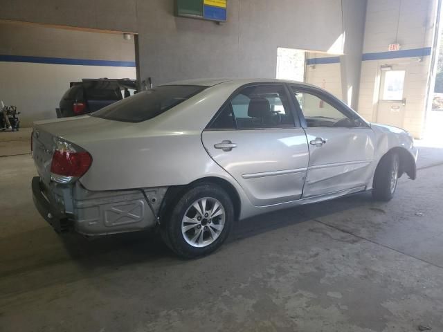 2005 Toyota Camry LE