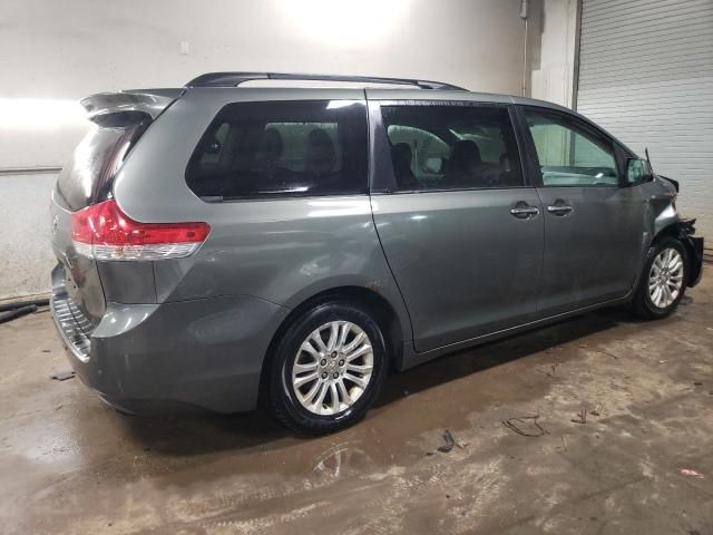 2011 Toyota Sienna XLE